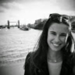 Meet your Posher, Chloe